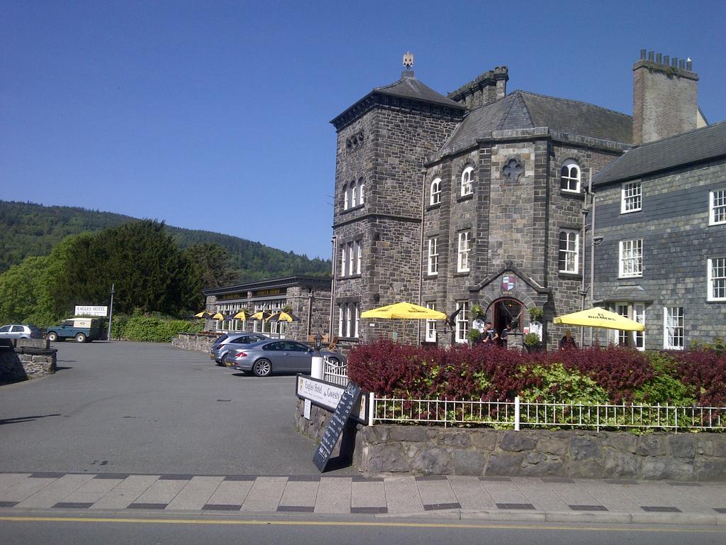 The Eagles Hotel Llanrwst Exteriör bild